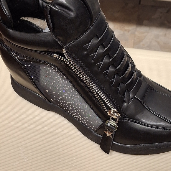 New Women's  Stylish Wedge Fashion Sneaker W/mesh/zipper Accent-blk - Picture 5 of 6